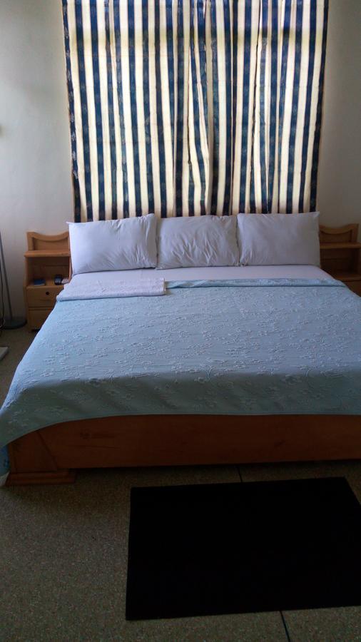 M-R Lodge Mankesim ภายนอก รูปภาพ
